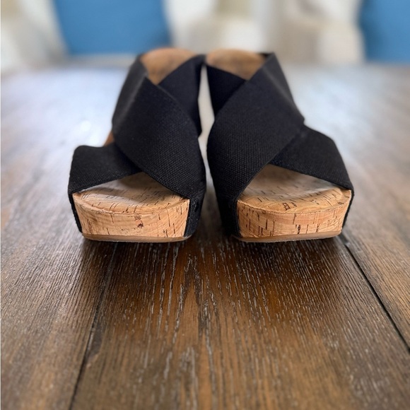 Lucky Brand Women’s Black Wedge Sandals Size 9.5 - Picture 3 of 10